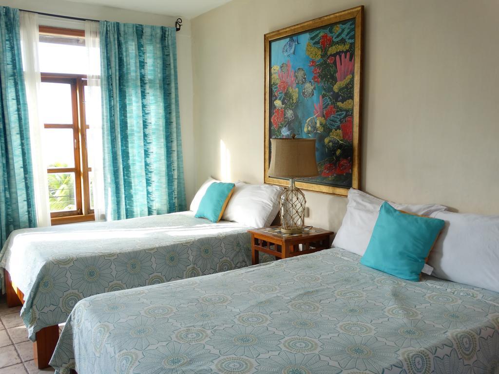Hotel Y Restaurante Cesar Mariscos Tela Room photo
